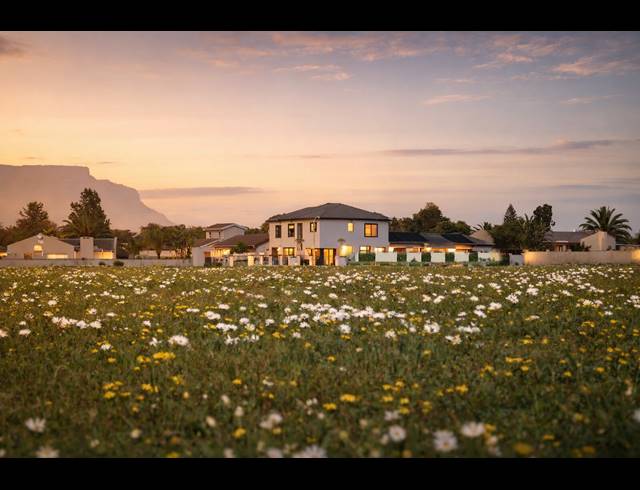 4 BEDROOM HOUSE FOR SALE IN FLAMINGO VLEI